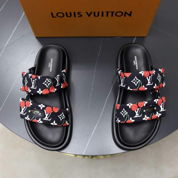 Picture of Louis Vuitton Slippers _SKULVsz35-46hnh07111199